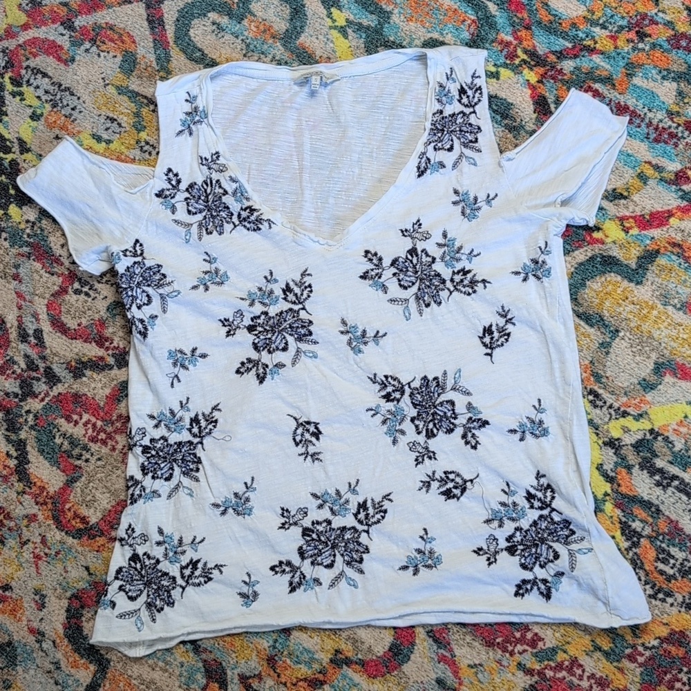 Lucky Brand Embroidered Cold Shoulder Tee Small